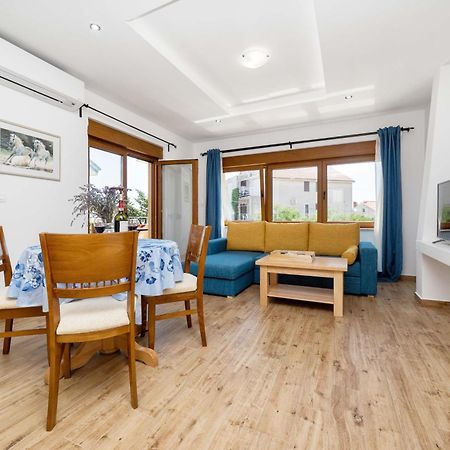וודיצה Iva Apartmani מראה חיצוני תמונה