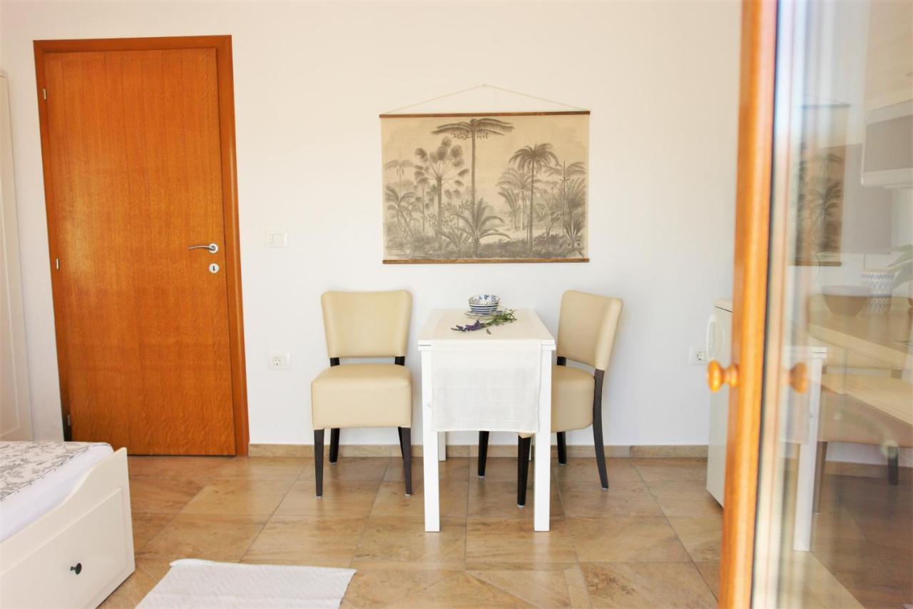 וודיצה Iva Apartmani מראה חיצוני תמונה