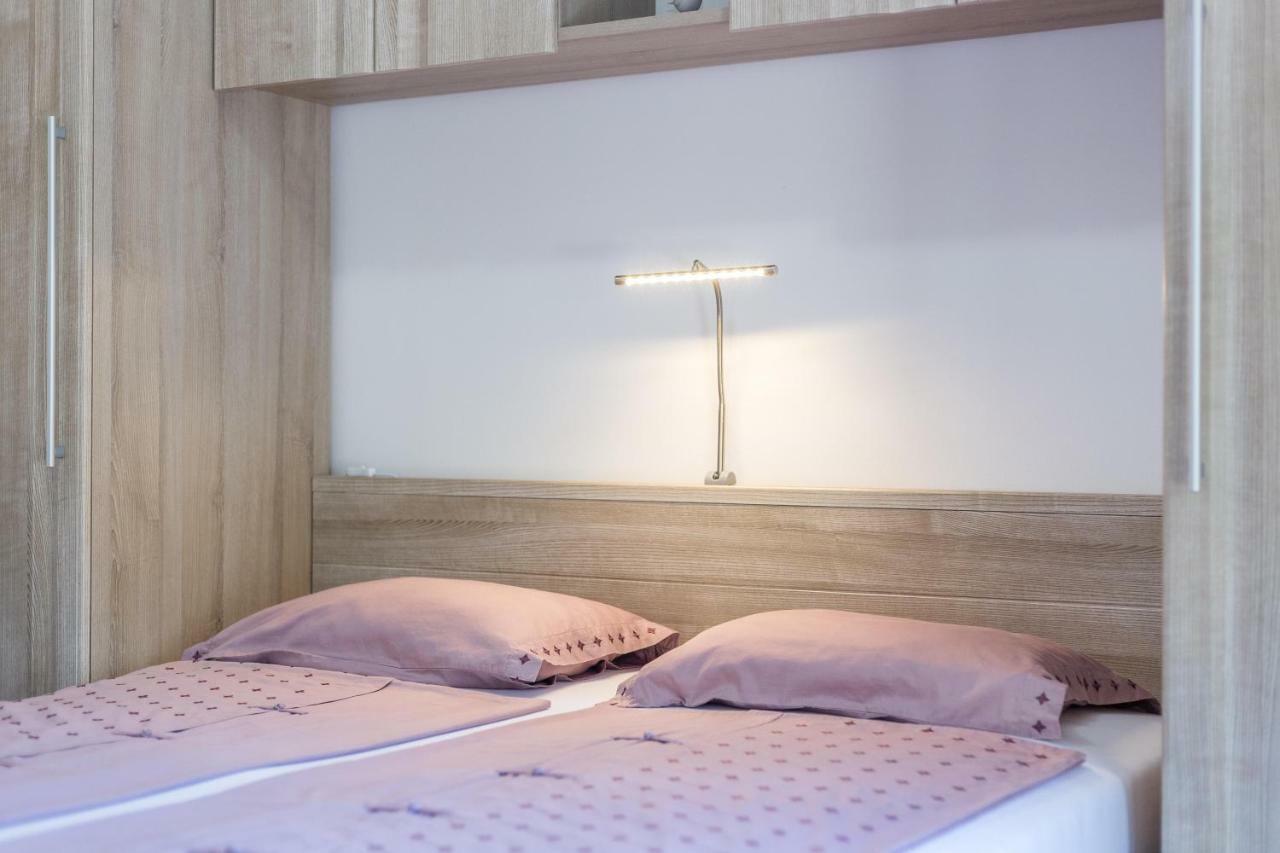 וודיצה Iva Apartmani מראה חיצוני תמונה