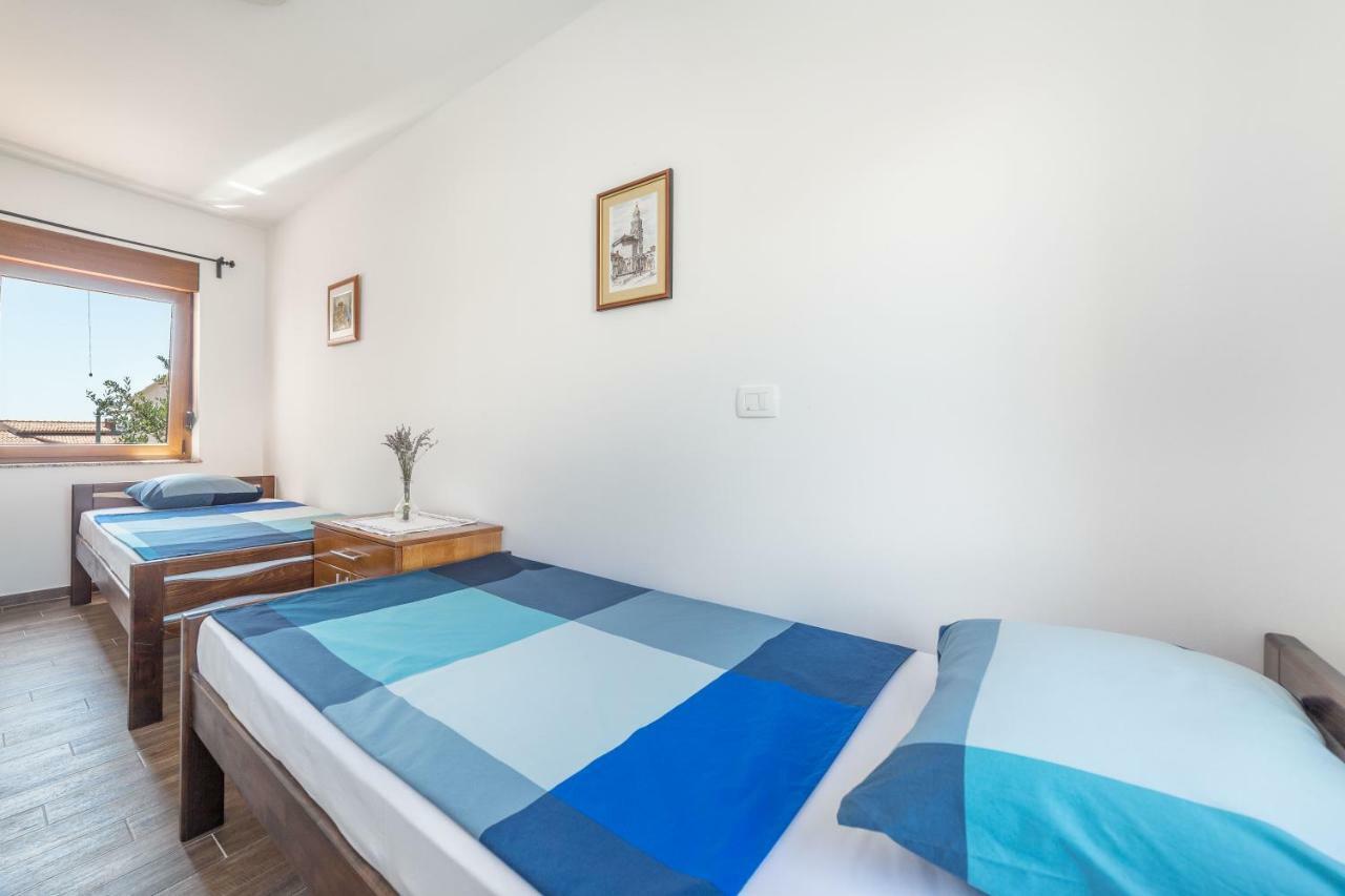 וודיצה Iva Apartmani מראה חיצוני תמונה